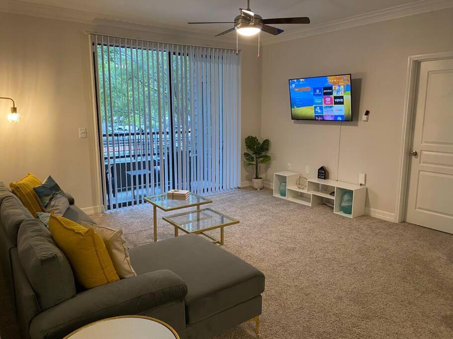 Your Warm Spacious Unit With Pool - Medical Center Houston Eksteriør billede