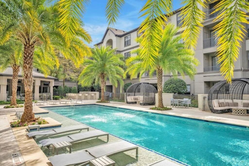 Your Warm Spacious Unit With Pool - Medical Center Houston Eksteriør billede