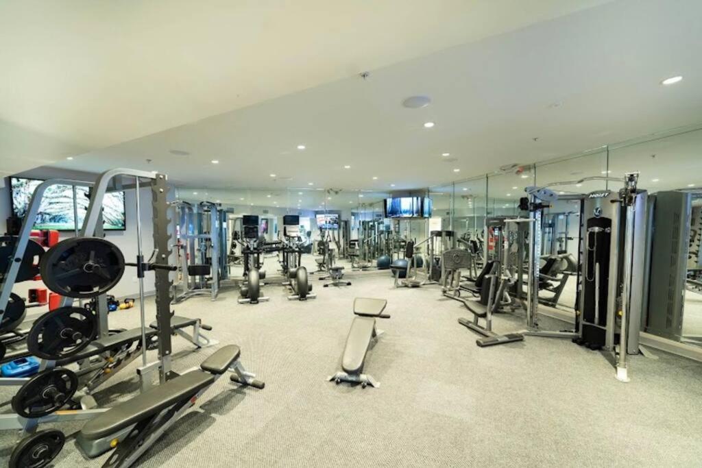 Your Warm Spacious Unit With Pool - Medical Center Houston Eksteriør billede